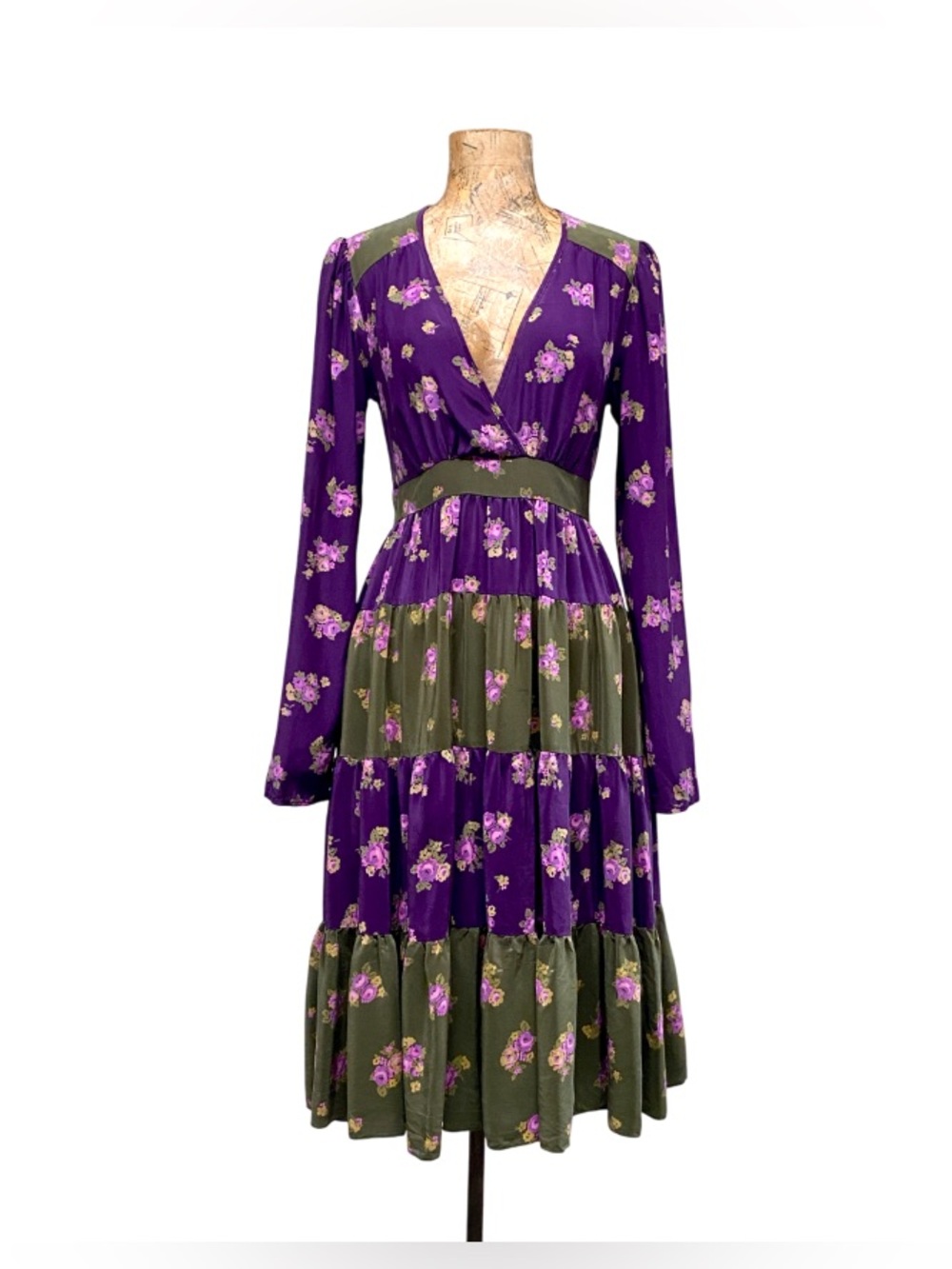 Betsey Johnson 100% silk Purple and Olive Floral Tiered Long Sleeve Dress